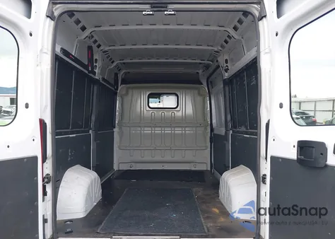 2015 Ram Promaster 1500 z USA, uszkodzony, nr VIN 3C6TRVBG8FE501400